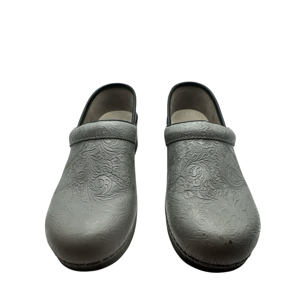 Gray Dansko Tooled Floral‎ Woman's Clogs Size 38 (US 7.5 -8) Rare Color